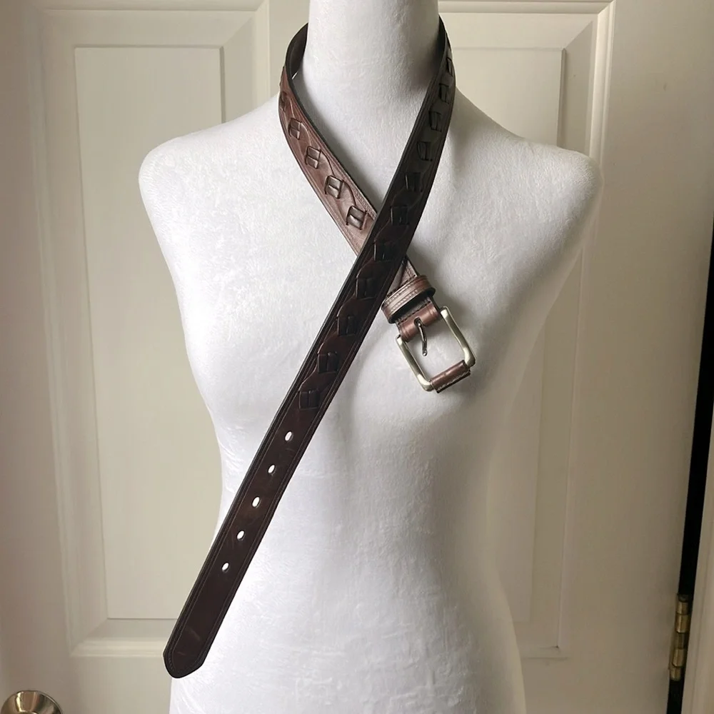 Amanda Smith Women’s Brown Leather Belt